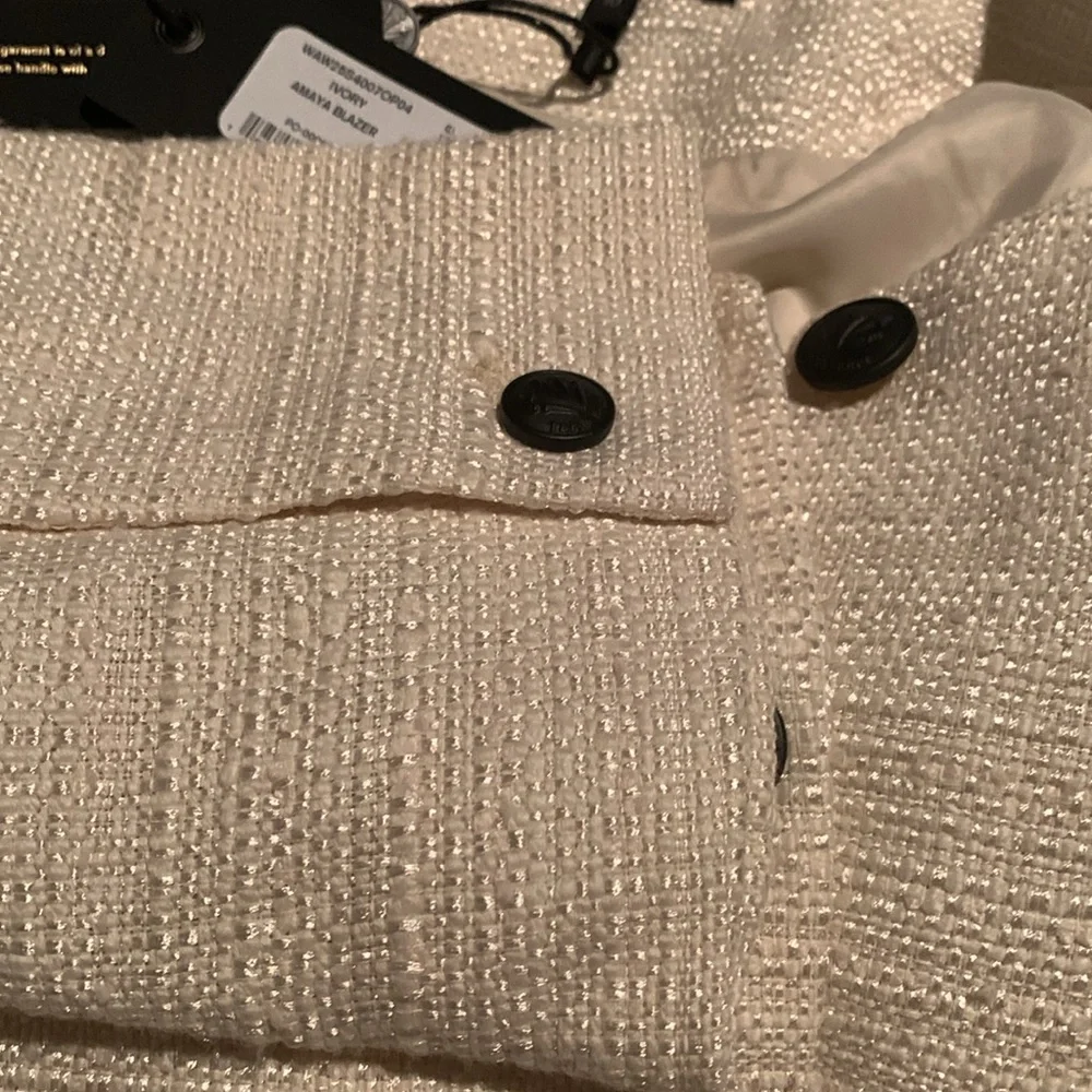 rag & bone AMAYA BLAZER Crop Jacket size 8
Color Ivory - Picture 7 of 10